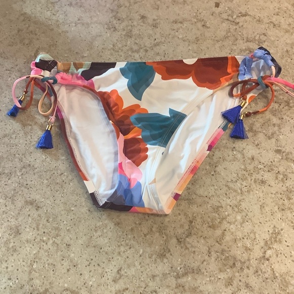 NWOT LA BLANCA Floral Rhythm Side Tie Hipster Bottoms Size 12 - Picture 7 of 12